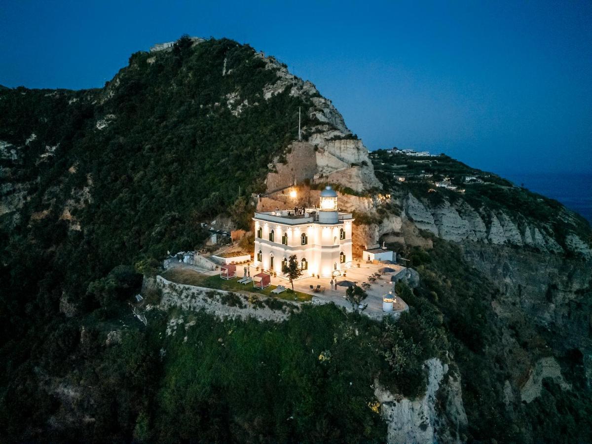 Faro Punta Imperatore Форио Экстерьер фото