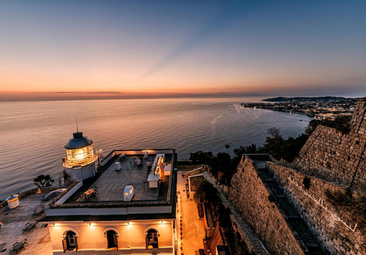 Faro Punta Imperatore Форио Экстерьер фото