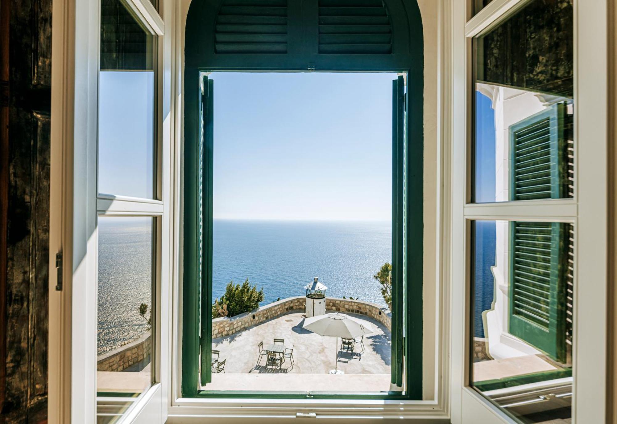 Faro Punta Imperatore Форио Экстерьер фото
